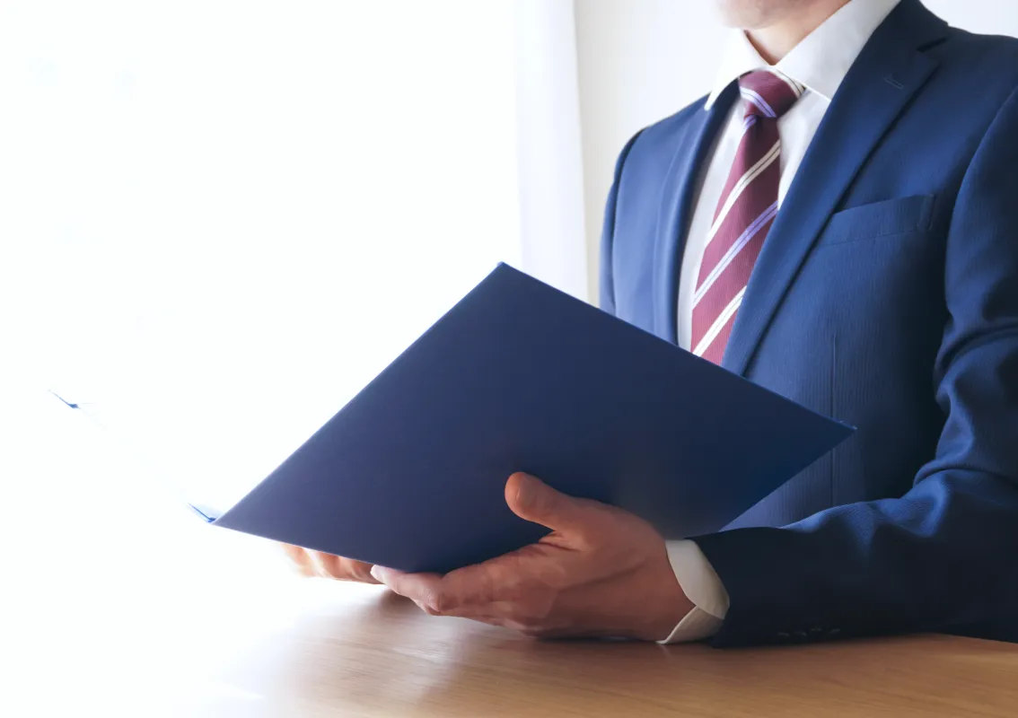 言語の専門エージェント画像